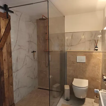 Lucia Apartman